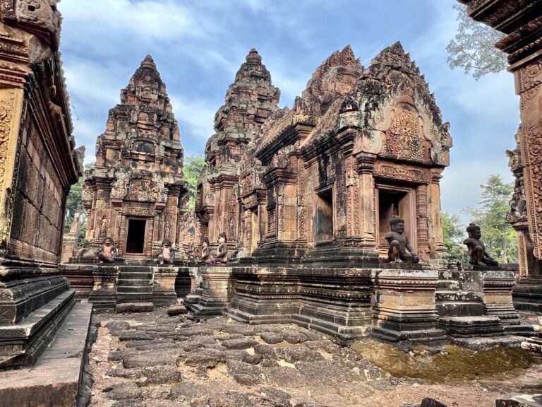 banteaysrei-temple